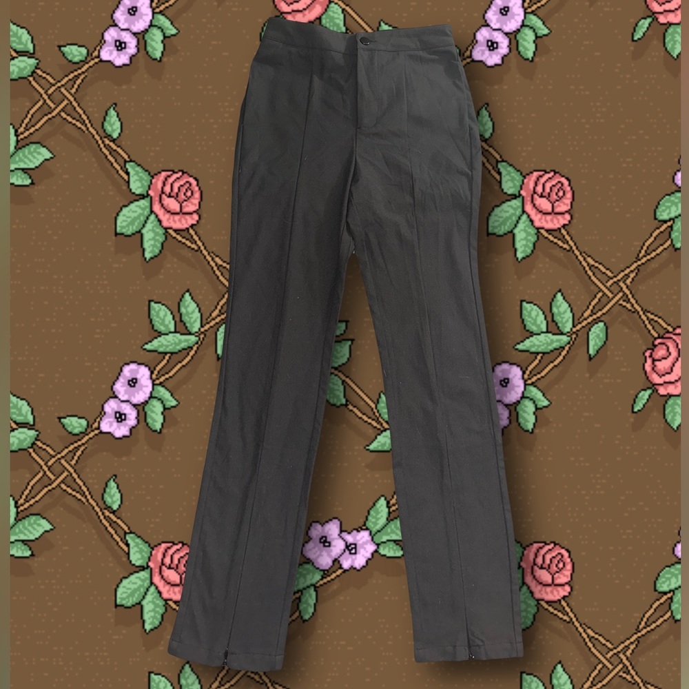 Pleated Black Pants with flair zipper